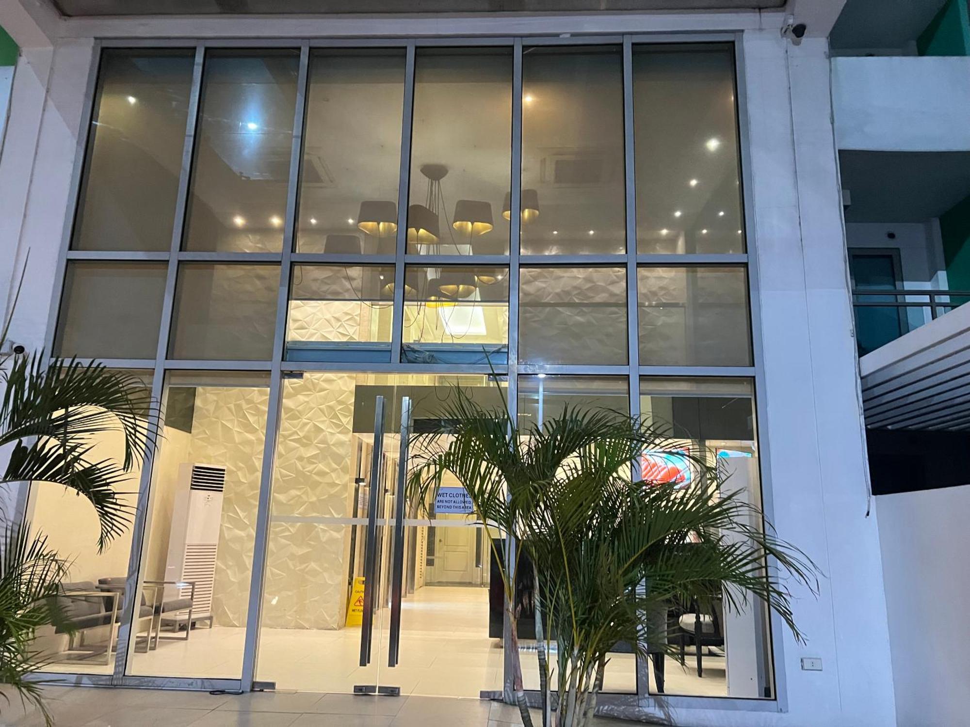 Aparthotel Azure Urban Paranaque Velvet Horiyama Manila
