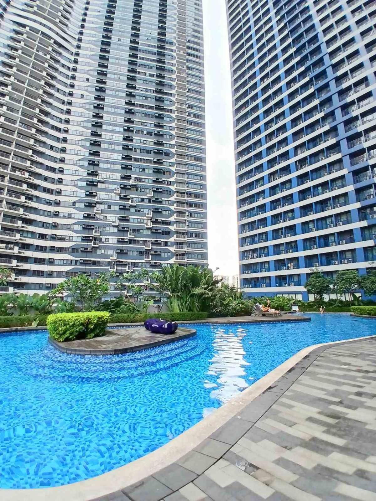 Staycation Near Makati & Ayala Malls Makati City