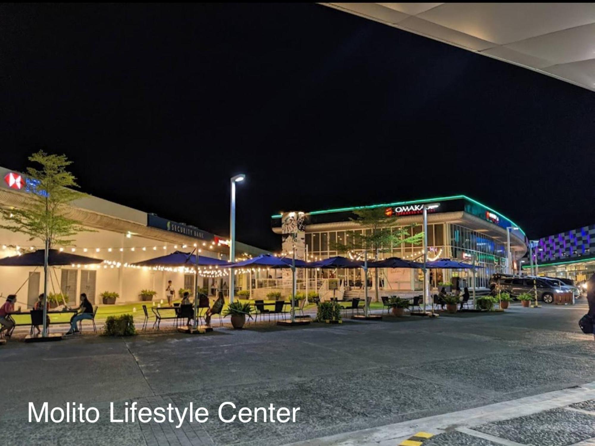 Spacious 4br With Garage, 8-12guests, Near Airport Holiday home Manila