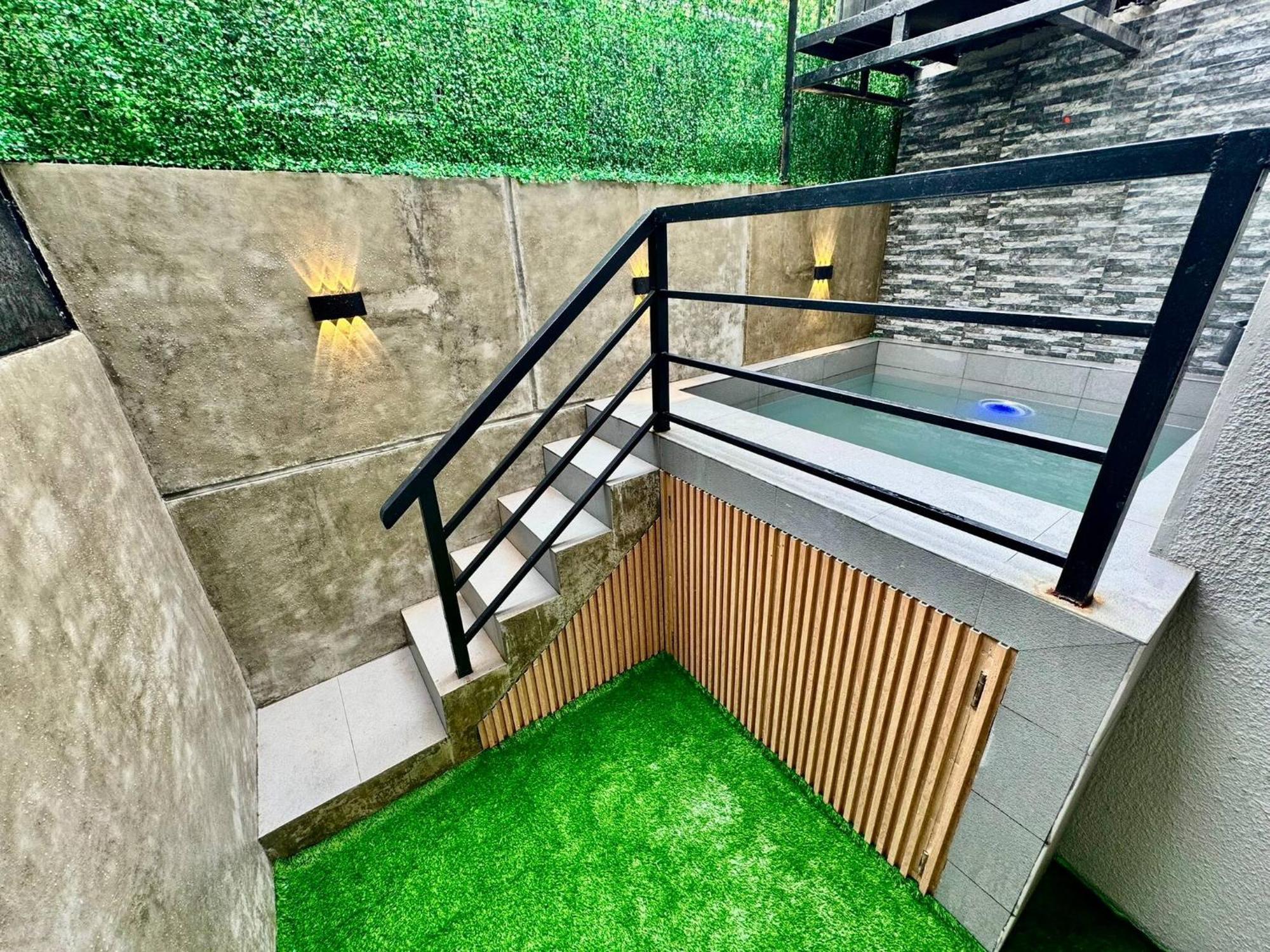 Spacious 4br With Garage, 8-12guests, Near Airport * Manila