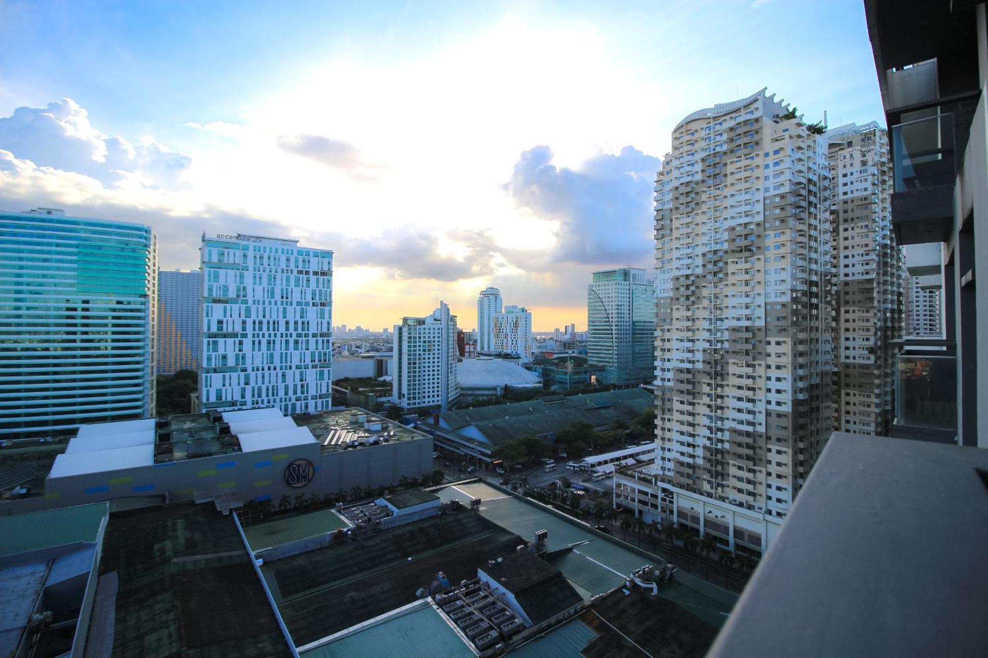 Cylos Place Manhattan Cubao 2br Unit * Manila