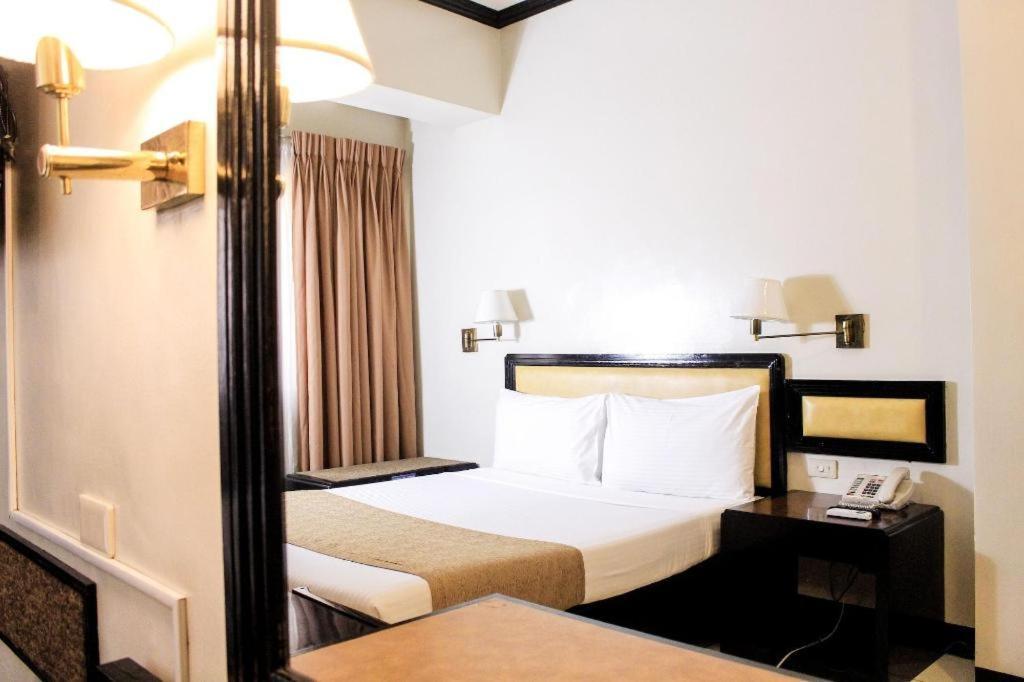 Palm 3* Manila