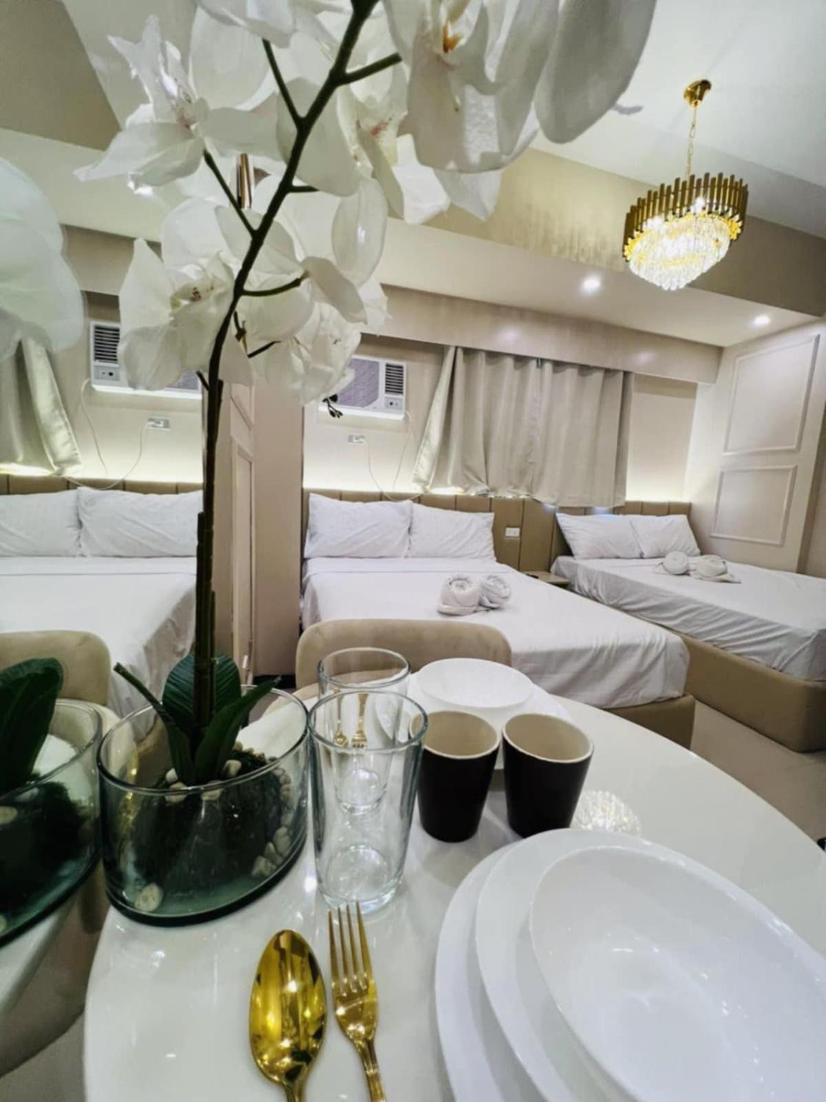 Radiance Bay Luxe Lounge Apartment