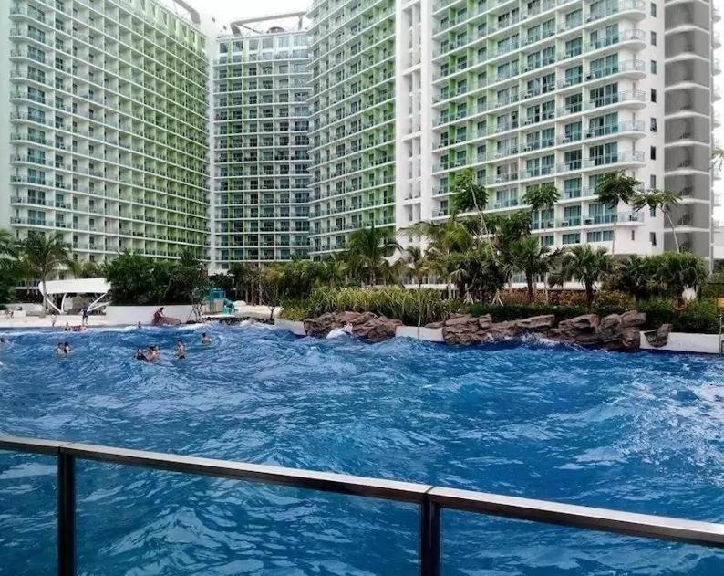 Apartment Azure Urban Staycation