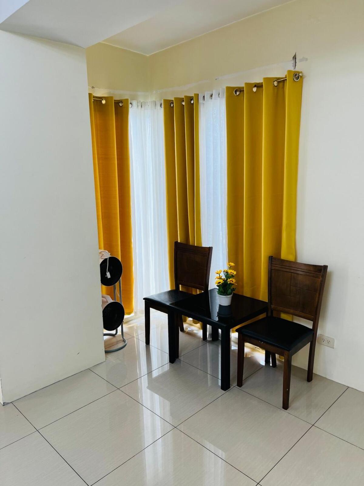 Apartment Unit 958 B Shell Residences 2br *