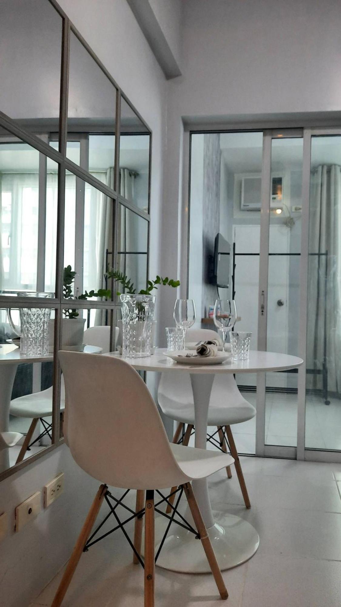 Relax In Style With Fast Wifi Netflix