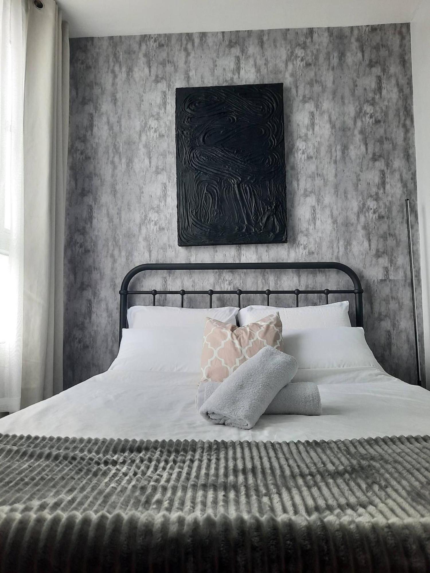 Relax In Style With Fast Wifi Netflix * Manila