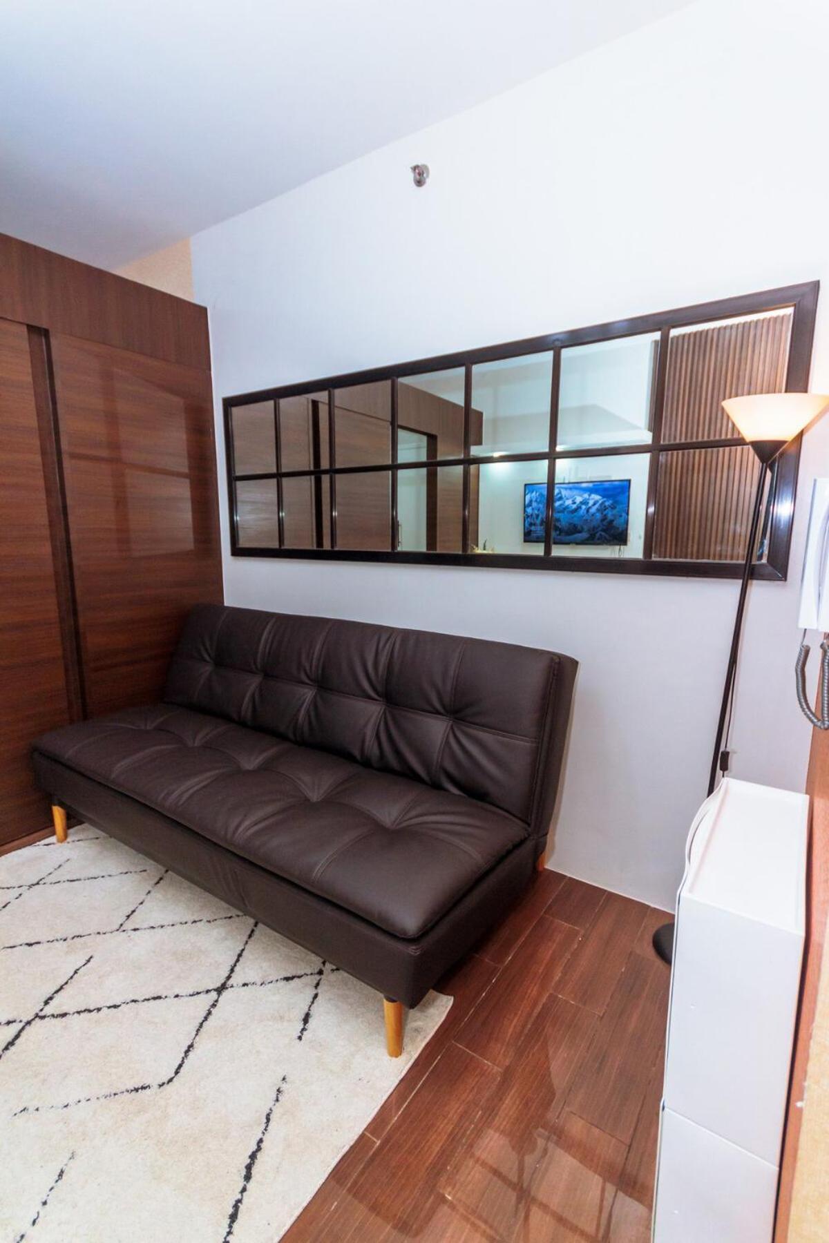 Apartment The Kings Luxury 1br Makati Ayala Gym Swim Parking Fast Internet 3058