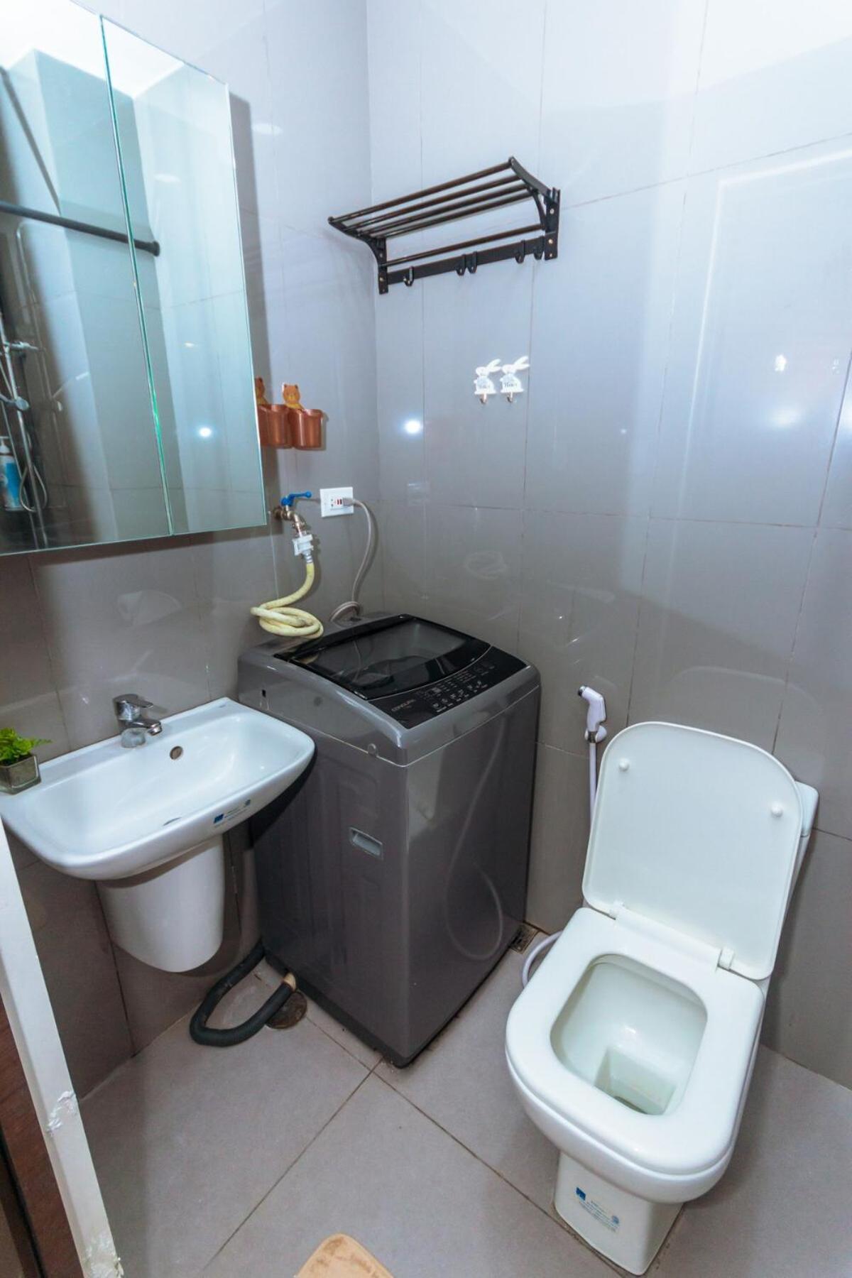 The Kings Luxury 1br Makati Ayala Gym Swim Parking Fast Internet 3058 * Manila