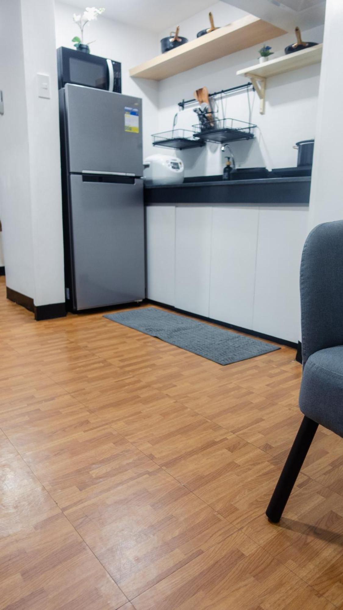 Group For 6 With 3 Bunk Beds, Kitchen, Wi-fi & Netflix, Near Mrt Boni *