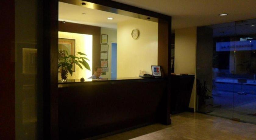Amorsolo Mansion Hotel 3*