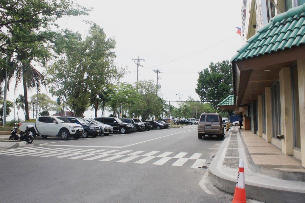 Aloha Roxas Boulevard Hotel Manila
