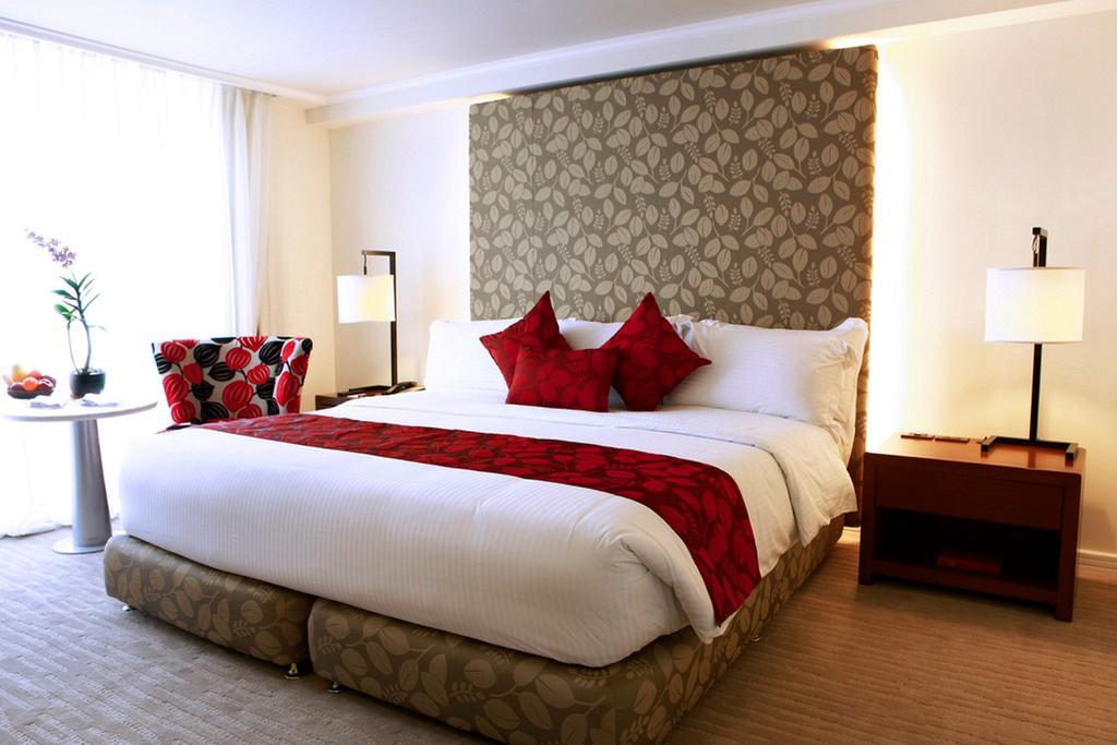 Manila Pavilion Hotel And Casino 4* Manila