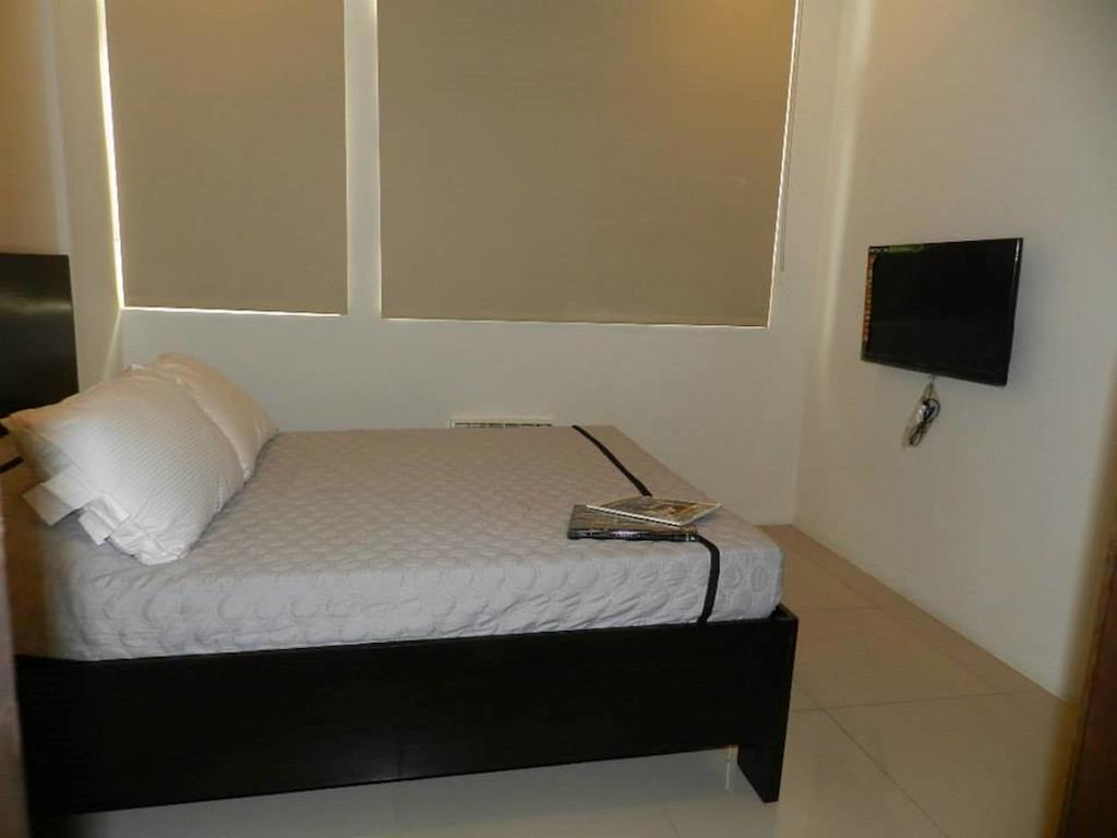 Aparthotel Maia Suites
