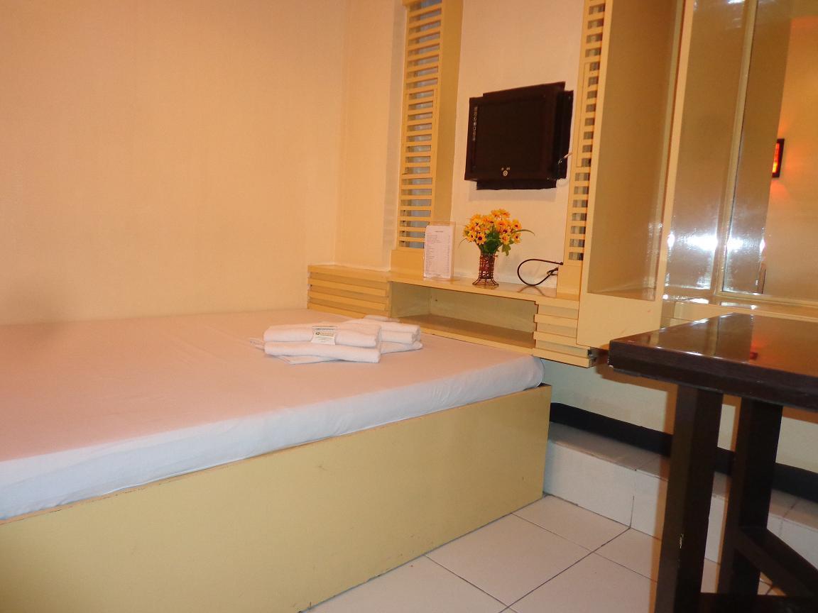 Hotel Paradise Apartelle 2*
