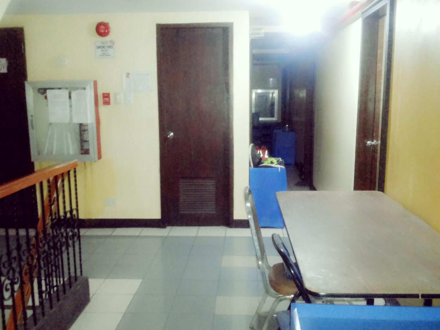 Hostel St. Maximillian Apartment Rentals Manila