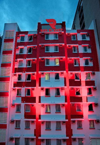 Red Planet Malate Mabini Hotel 3*