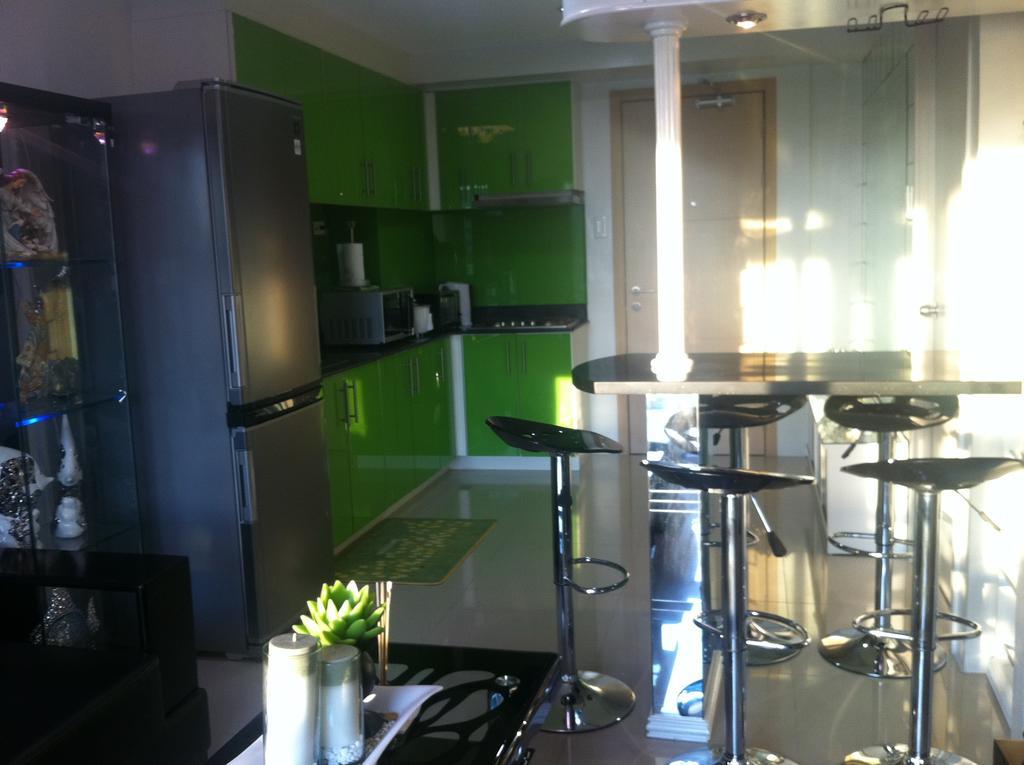 Sea Residences Moa-Eric Apartments Manila