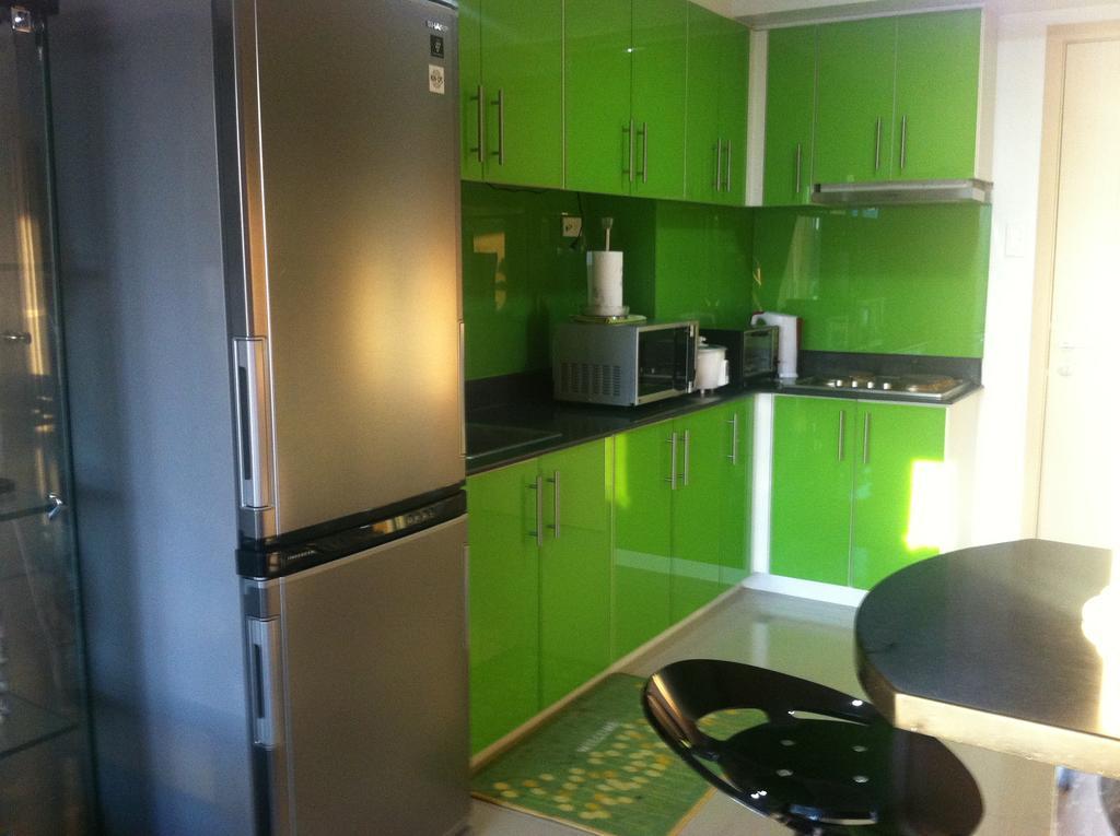 Sea Residences Moa-Eric Apartments