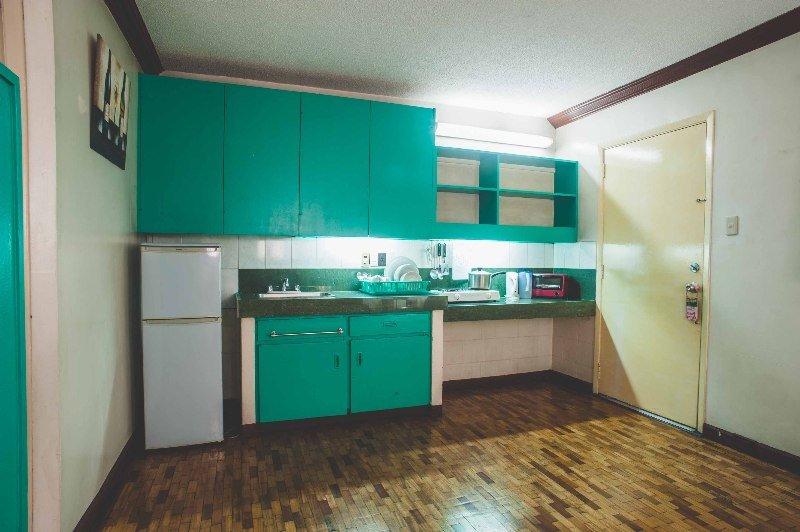 Apartment Broadway Court Apartelle 4th Street