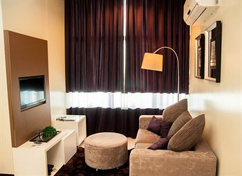Versailles Apartment *