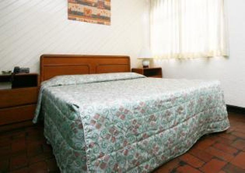 Broadway Court Apartelle 4th Street * Manila