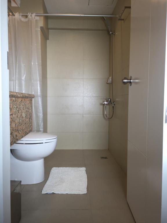 Apartment 5880 Enriquez Residences *