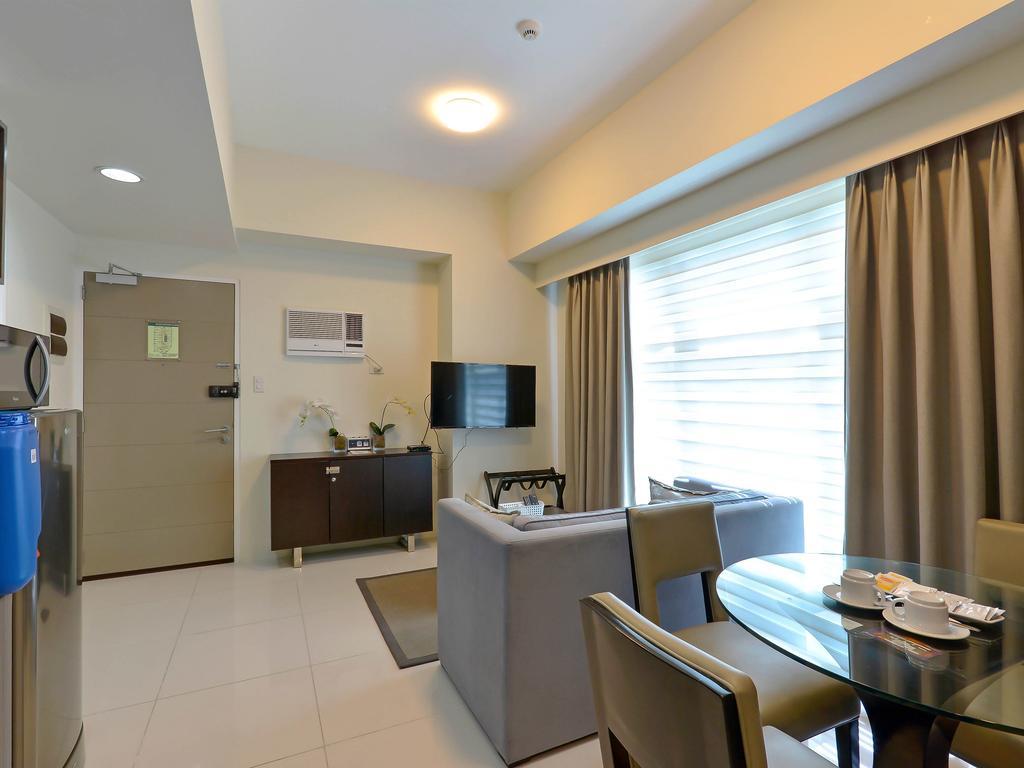 Currency Serviced Manila
