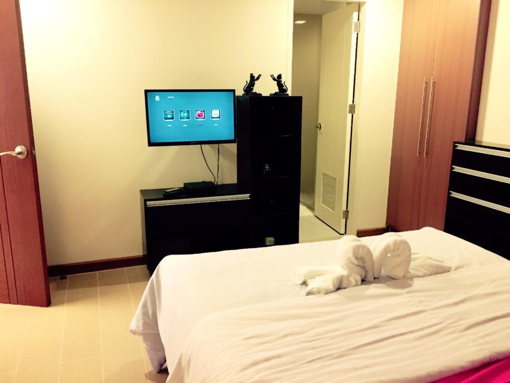 Luckycat Apartment Manila