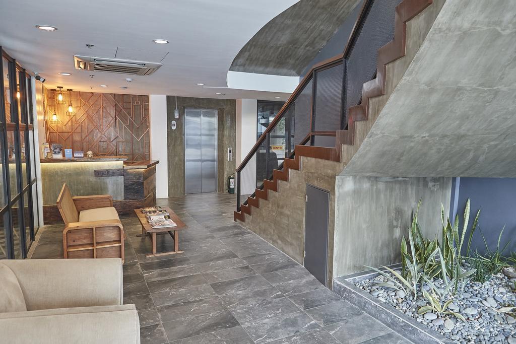 Apartment 5880 Enriquez Residences *