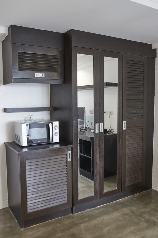 Apartment 5880 Enriquez Residences Manila