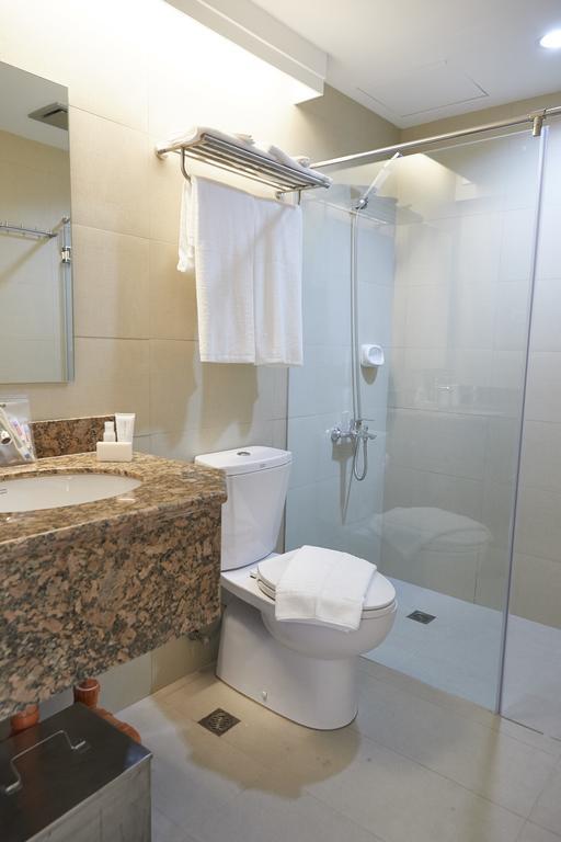 Apartment 5880 Enriquez Residences