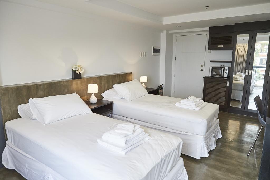 Apartment 5880 Enriquez Residences *