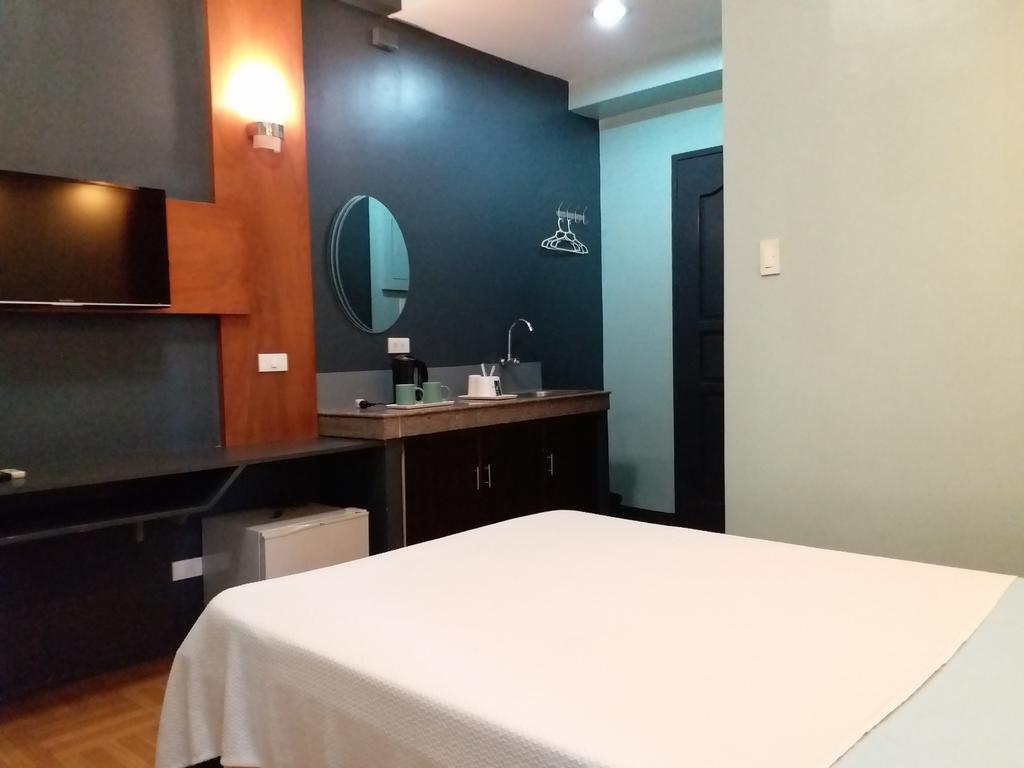 Leesons Residences 2*