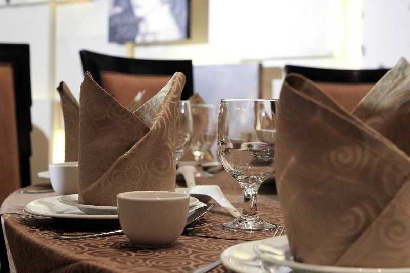 Grand Opera Hotel 4*