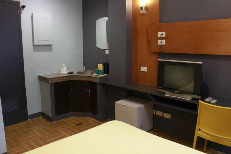 Leesons Residences Manila