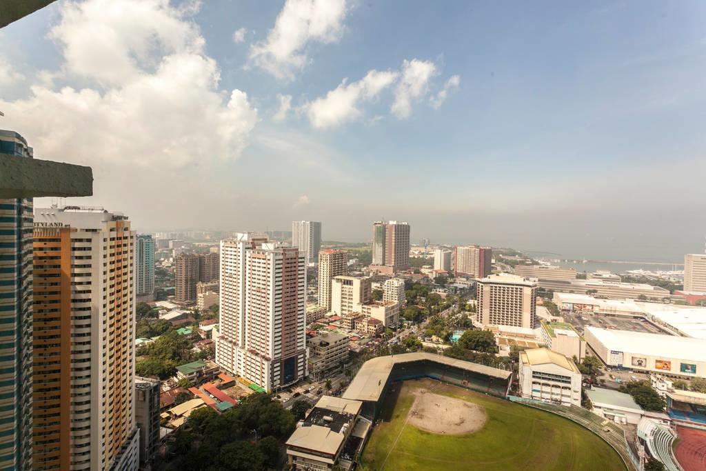 Yong's Place At Vista Residences Taft Manila