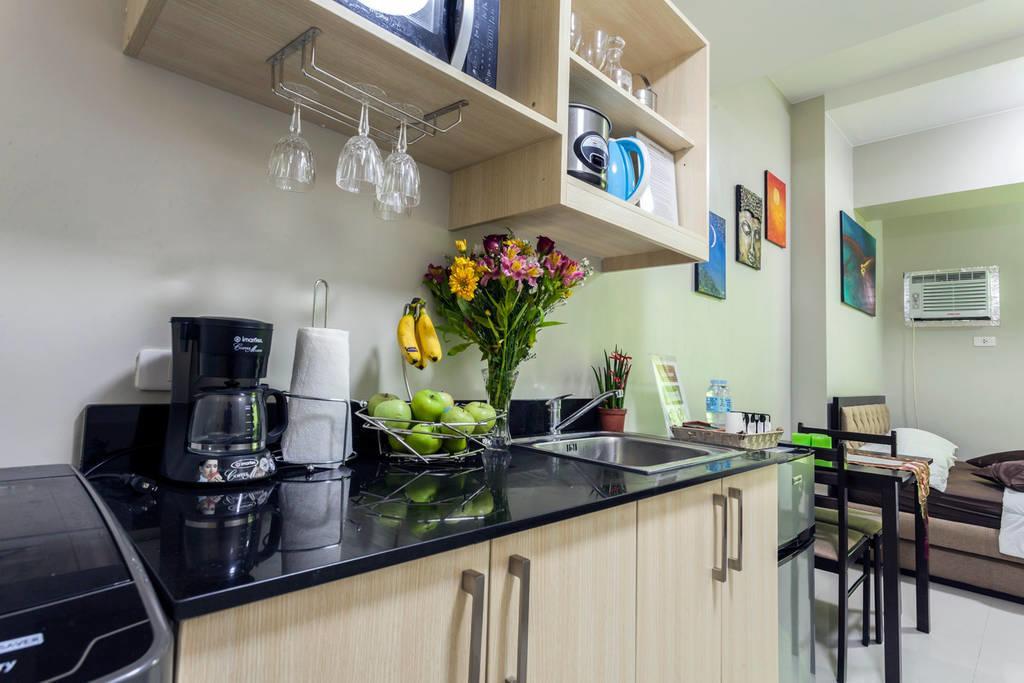 Yong's Place At Vista Residences Taft *