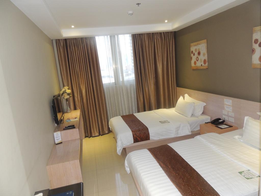 Dela Hotel