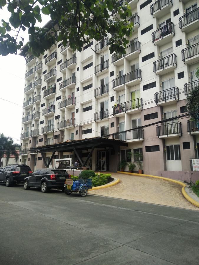 Apartment Cherry Orchard Suites By Erwin Props Manila