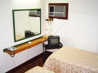 Apartment Broadway Court Apartelle 4th Street *