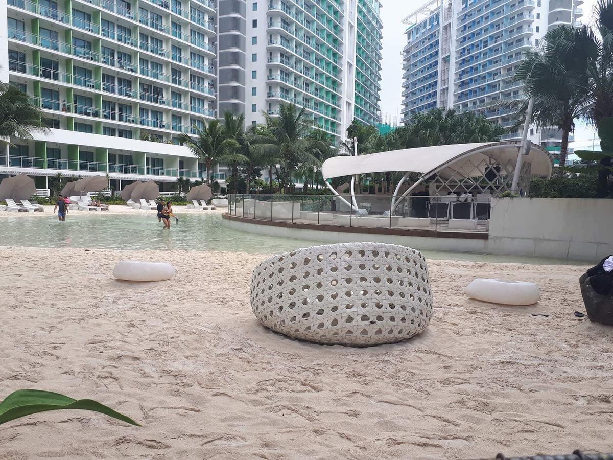 Apartment Davis Place At Azure Manila