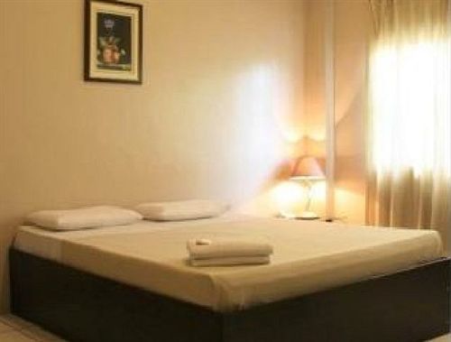 Toilena And Board Hostel *