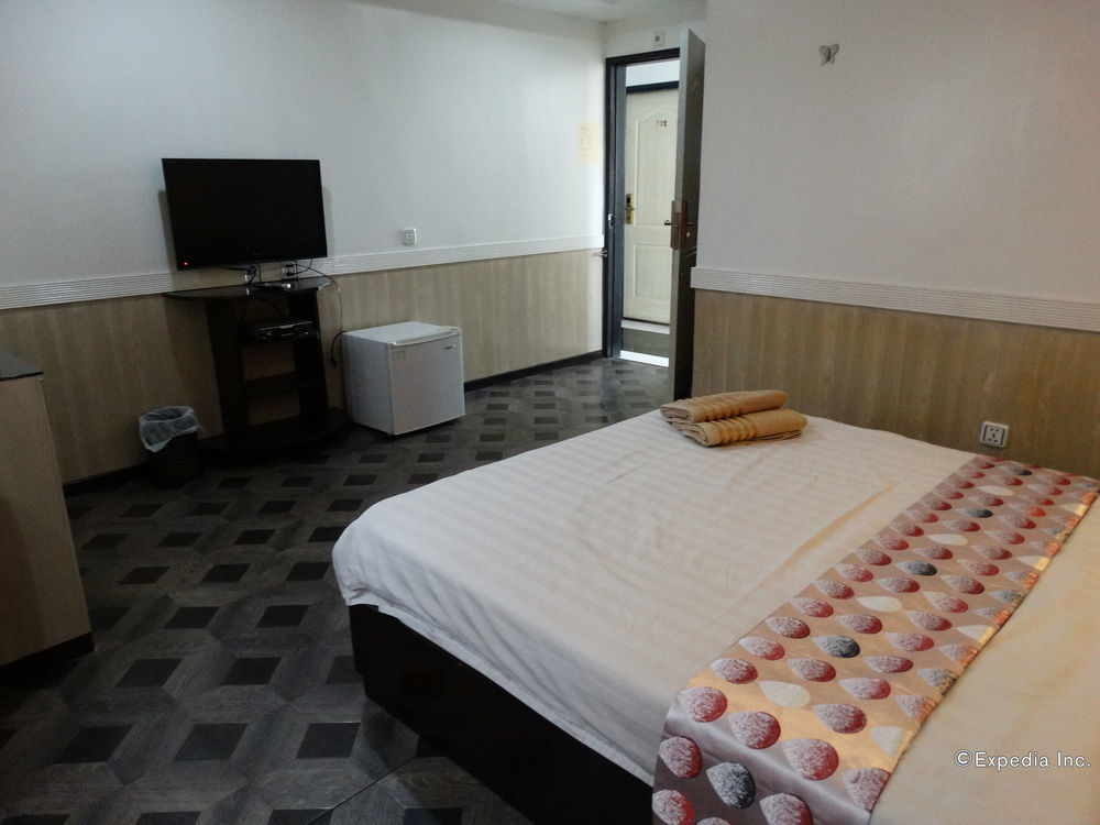 White Palace Condotel Hotel Manila
