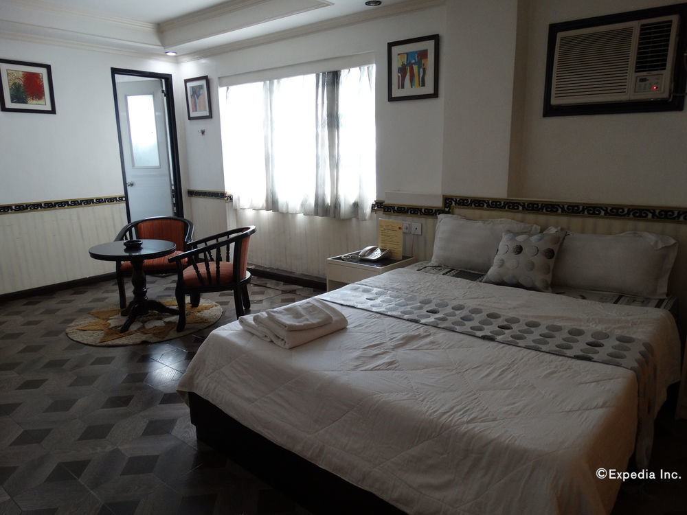 White Palace Condotel 2*