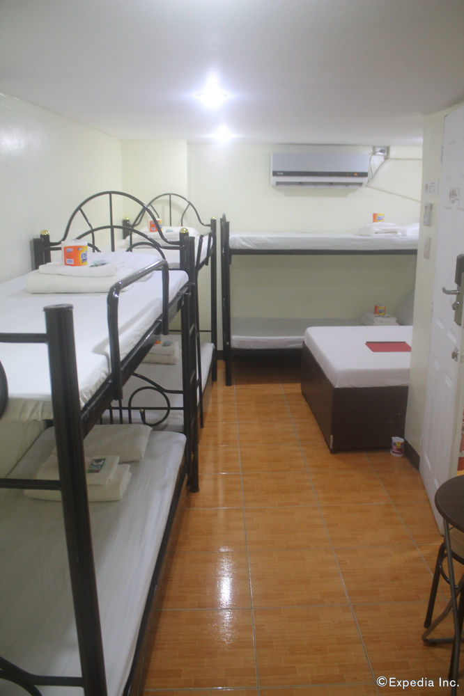 8hostel 2*