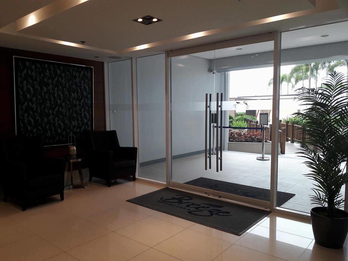 De Luxe, Standard And -the Breeze Residences-close To Airport,mall Of Asia, Us Embassy *