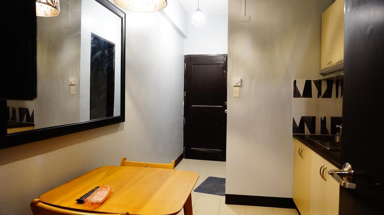 Apartment 1br In La Fayette Chateau Elysee Manila