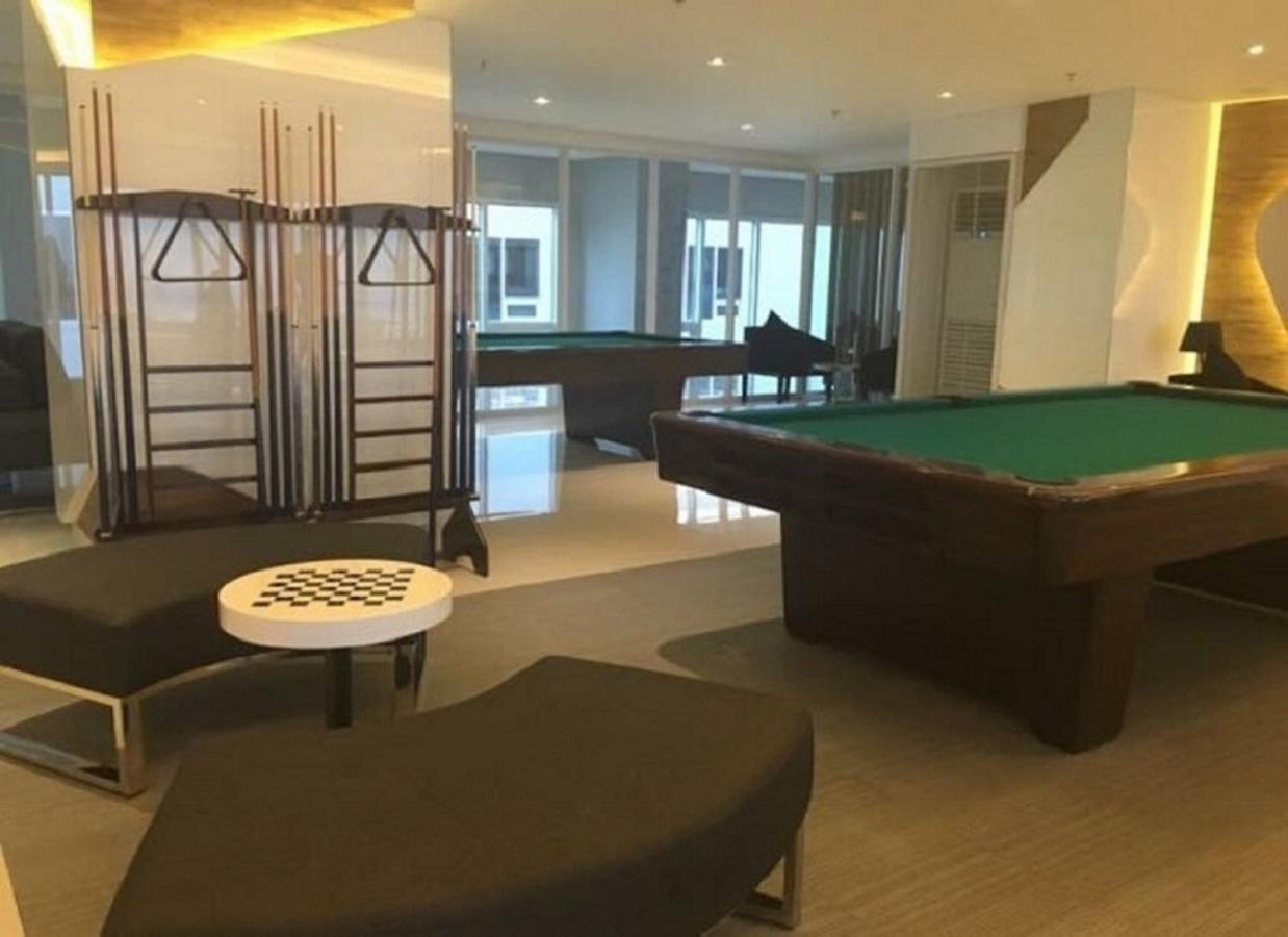 Residences Stays By Pbyy With Complimentary Breakfast For 2 Apartment Manila