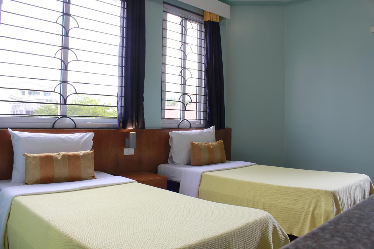 Leesons Residences Hotel 2*